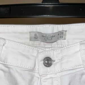 Abercrombie white skinny jeans, size 6L! Worn a few times.